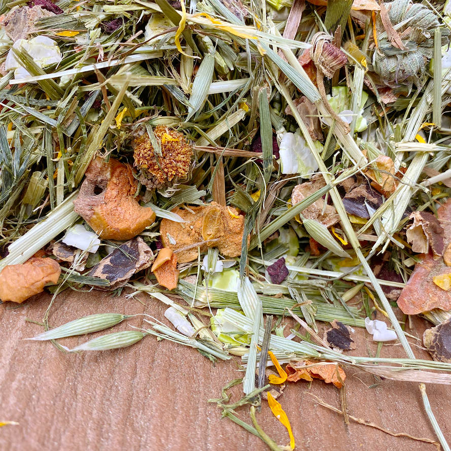 500g Futtermischung " Natur Pur " von Heu-Heinrich, Trockenfutter für Kaninchen, Meerschweinchen und Chinchillas. Ergänzungsfuttermittel Foto von den Inhaltsstoffen